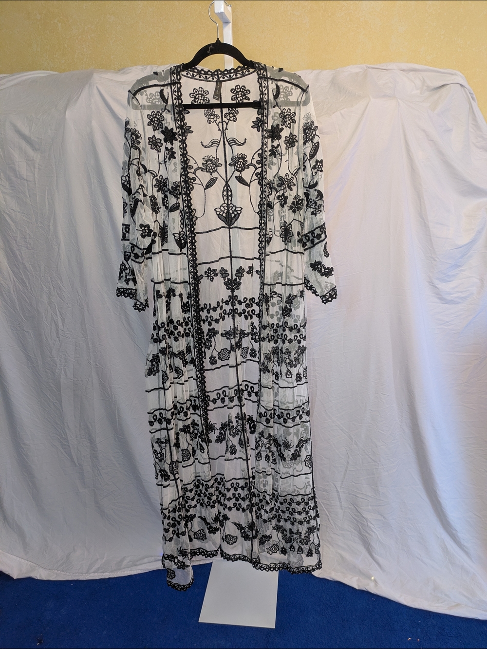 Lane Bryant Black & White Embroidered Mesh Maxi Duster Kimono Plus Size 14/16